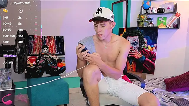 flowers18 online show from February 4, 10:26 pm