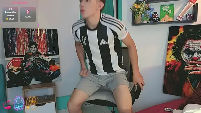 flowers18 online show from April 20, 11:39 pm