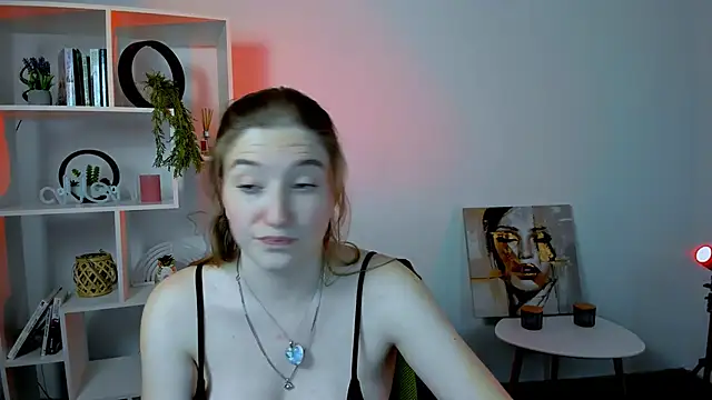 Snapshot of daisy_candy chatting on October 18, 10:54 pm daisy candy online show from October 18, 10:54 pm