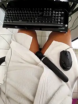 Snapshot of Drippincaty chatting on January 9, 12:52 pm Drippincaty online show from January 9, 12:52 pm