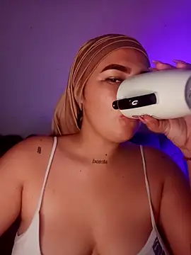 Celeste camila18 online show from March 27, 7:58 am