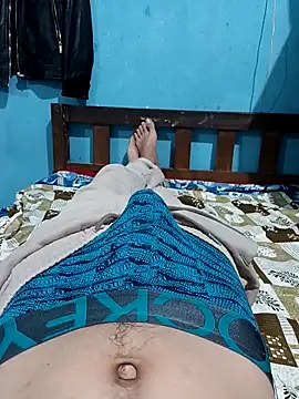 Snapshot of funnguy25 chatting on May 17, 5:49 am funnguy25 online show from May 17, 5:49 am