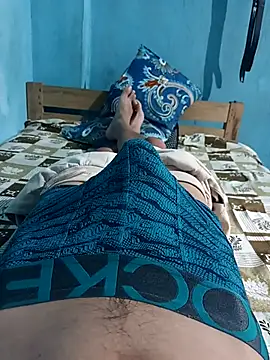 Snapshot of funnguy25 chatting on June 20, 6:05 am funnguy25 online show from June 20, 6:05 am