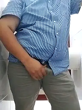 Whiper2024 online show from March 19, 4:22 pm