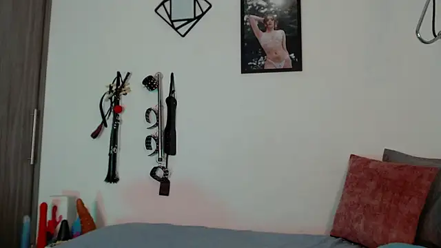 Snapshot of Alisson_Beckett chatting on December 2, 8:11 pm Alisson Beckett online show from December 2, 8:11 pm