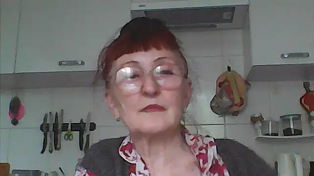 Snapshot of TanyaSweet634 chatting on May 15, 5:14 am TanyaSweet634 online show from May 15, 5:14 am
