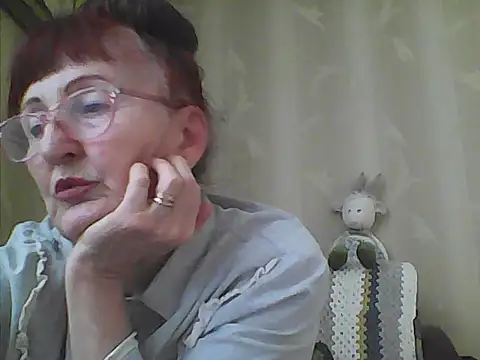 Snapshot of TanyaSweet634 chatting on June 2, 6:15 am TanyaSweet634 online show from June 2, 6:15 am
