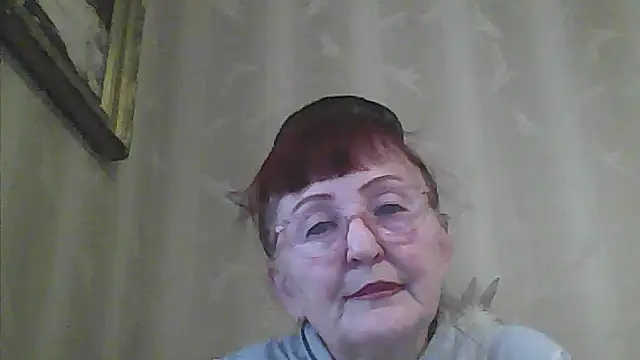 Snapshot of TanyaSweet634 chatting on June 4, 4:51 am TanyaSweet634 online show from June 4, 4:51 am
