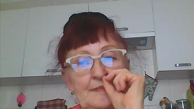 Snapshot of TanyaSweet634 chatting on June 18, 6:35 am TanyaSweet634 online show from June 18, 6:35 am
