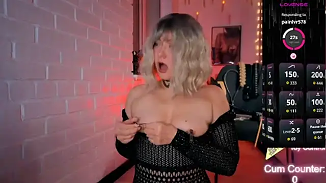 Sandralawrence online show from March 11, 9:54 pm