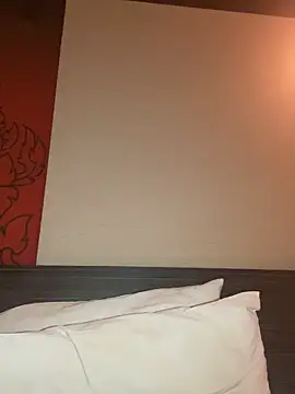 English-Chloe96 online show from March 2, 3:27 pm