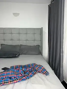 prettiepearl online show from September 23, 5:54 am