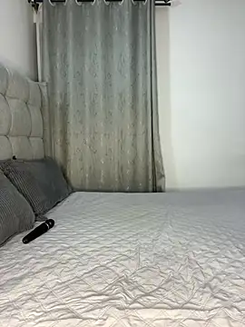 prettiepearl online show from April 20, 10:55 pm