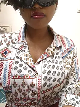 sandy naughty online show from November 10, 4:28 pm