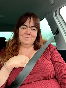 curvy-milf-abbie online show from December 17, 11:27 am