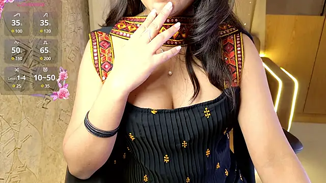 Punjabi Queen1 online show from December 11, 6:20 pm