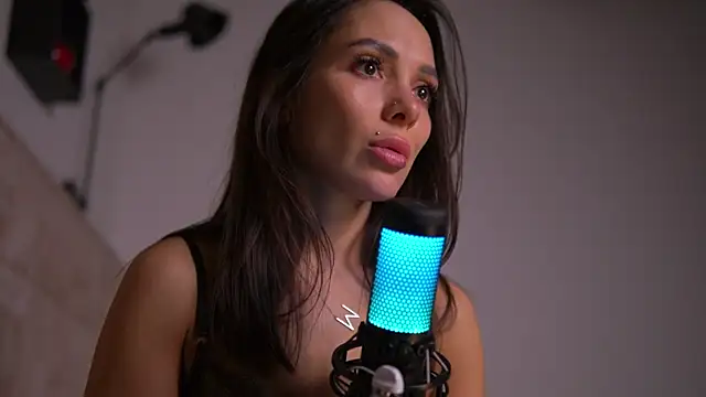 Snapshot of Mila_May_ chatting on December 25, 3:50 am Mila May  online show from December 25, 3:50 am