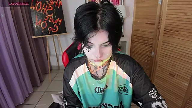 Snapshot of mekurisu chatting on November 8, 1:17 am mekurisu online show from November 8, 1:17 am