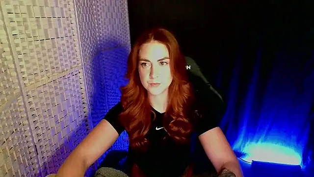 KayleyxEmily online show from April 11, 8:02 pm