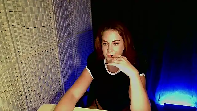 KayleyxEmily online show from June 6, 8:02 pm