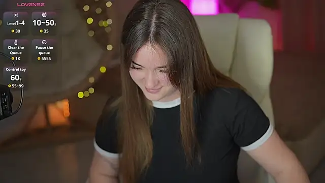 DonnaLustt online show from April 24, 7:05 pm