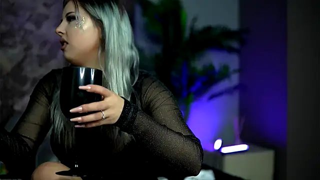 AudreySosa online show from November 12, 11:58 pm