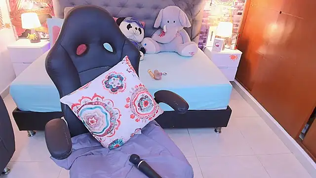 italy   boobs online show from October 13, 1:00 pm