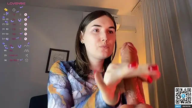 Maria Bowie online show from February 19, 5:27 pm