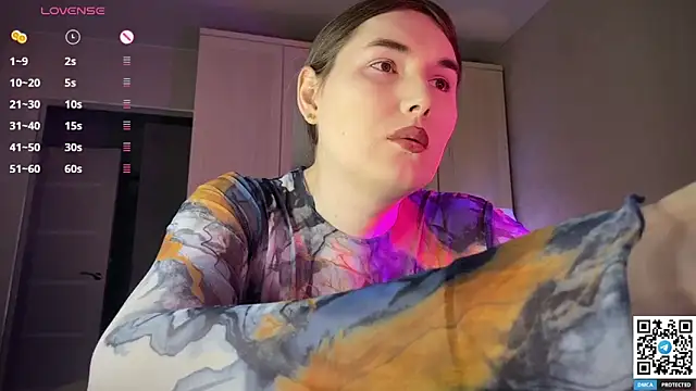 Maria Bowie online show from March 28, 8:03 am