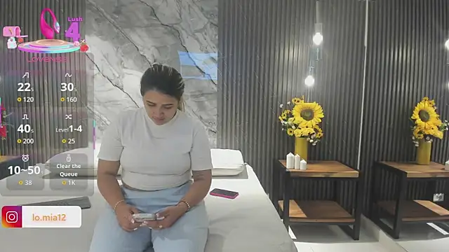 julietha taylor online show from April 21, 12:45 am