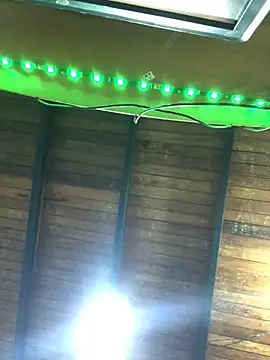 isacalejandroo online show from December 29, 3:33 am