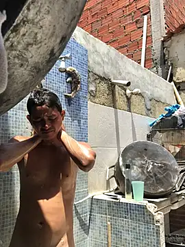 isacalejandroo online show from March 22, 5:09 pm