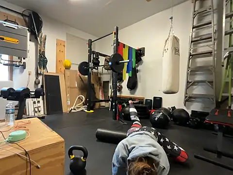 MissSwitch online show from December 20, 5:29 pm