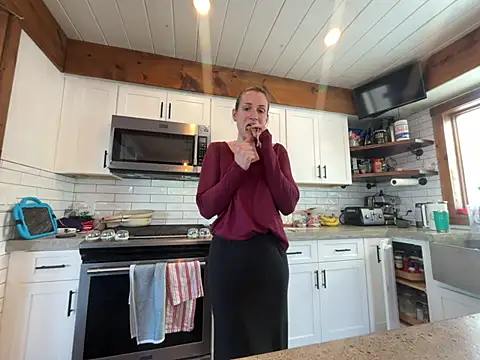 MissSwitch online show from January 21, 6:23 pm