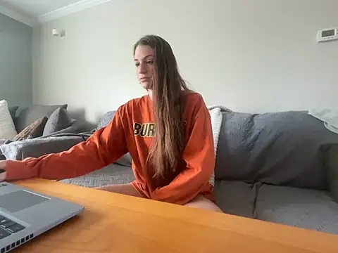 MissSwitch online show from October 23, 1:21 pm