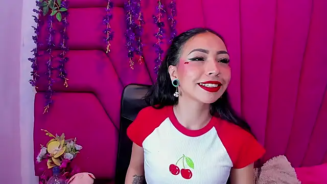 Snapshot of nathalia_pink chatting on June 30, 1:23 pm nathalia pink online show from June 30, 1:23 pm