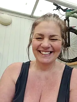 420Curvybabe online show from February 25, 12:13 pm