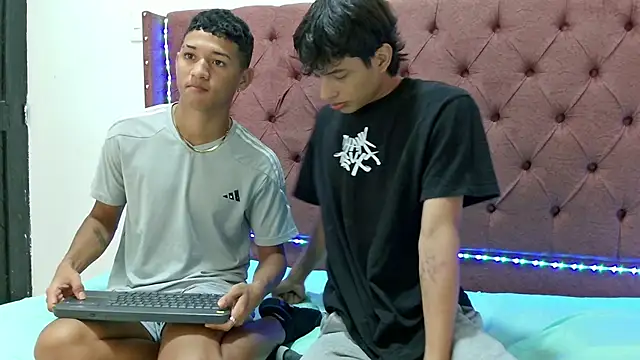 boys yourparty online show from February 7, 1:43 pm