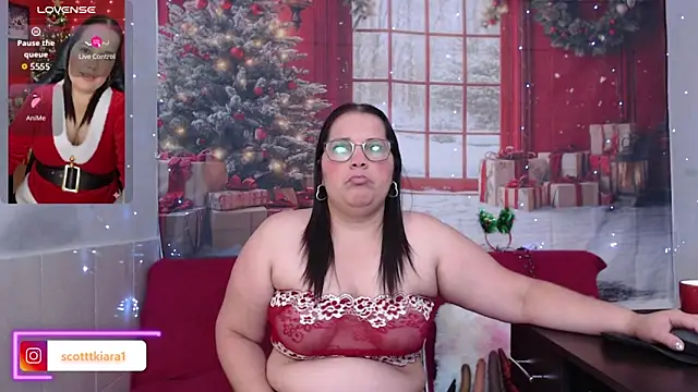 kiara scottt online show from December 1, 9:14 am