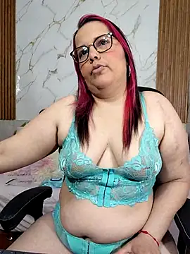 Snapshot of kiara_scottt chatting on June 16, 8:39 am kiara scottt online show from June 16, 8:39 am