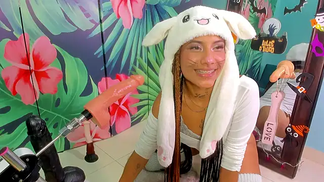 Mieldeluna online show from October 19, 6:03 am