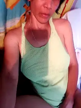Snapshot of Katerine43 chatting on March 18, 9:43 pm Katerine43 online show from March 18, 9:43 pm