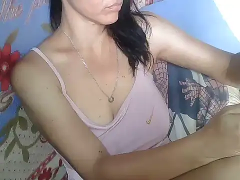 Snapshot of Katerine43 chatting on October 5, 12:47 pm Katerine43 online show from October 5, 12:47 pm