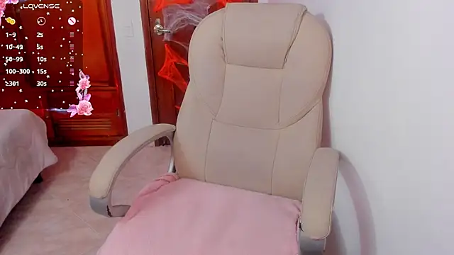 Snapshot of Maavca_ chatting on October 11, 7:56 pm Maavca online show from October 11, 7:56 pm