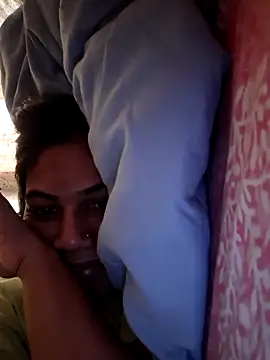 Snapshot of Garima_G chatting on October 21, 8:59 am Garima G online show from October 21, 8:59 am