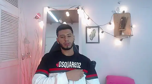 Snapshot of Colby_brown03 chatting on January 28, 10:23 pm Colby brown03 online show from January 28, 10:23 pm