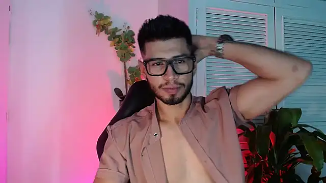 Snapshot of Colby_brown03 chatting on September 23, 7:28 pm Colby brown03 online show from September 23, 7:28 pm