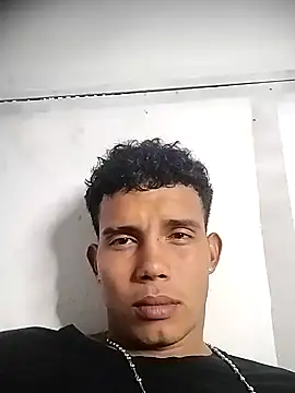 Snapshot of alex_candela chatting on December 4, 11:35 pm alex candela online show from December 4, 11:35 pm