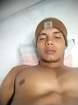 Snapshot of alex_candela chatting on December 15, 10:47 pm alex candela online show from December 15, 10:47 pm