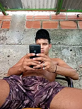 Snapshot of alex_candela chatting on November 1, 3:36 pm alex candela online show from November 1, 3:36 pm